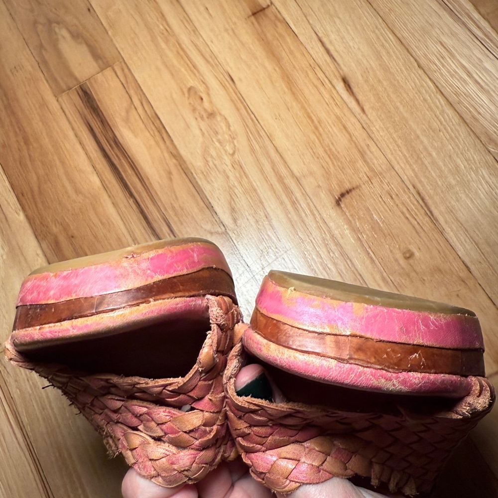 Bed Stu Woven Leather Wood Distressed Wedges - Picture 9 of 9
